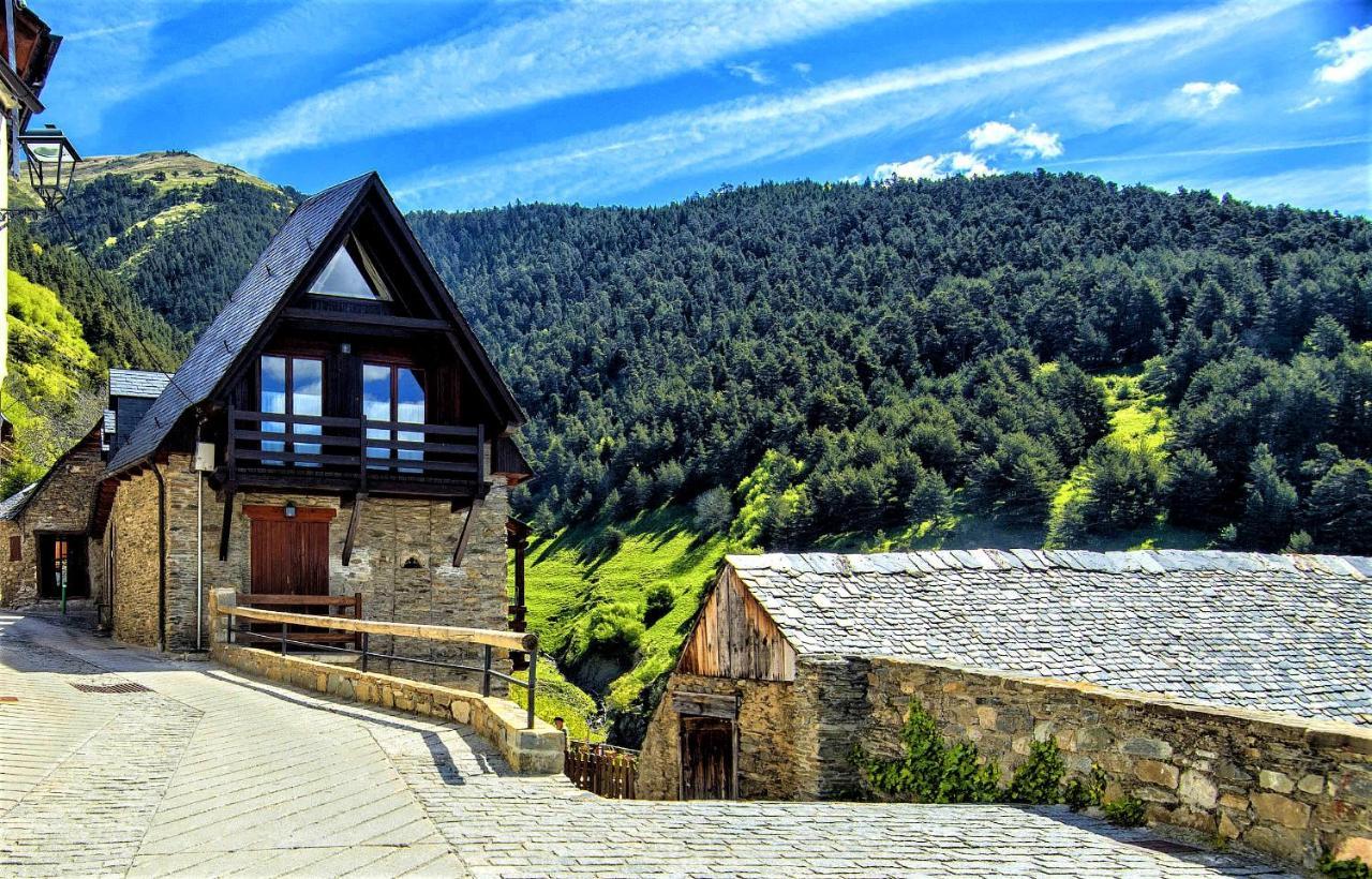 Apartamentos Aran Montcorbau المظهر الخارجي الصورة